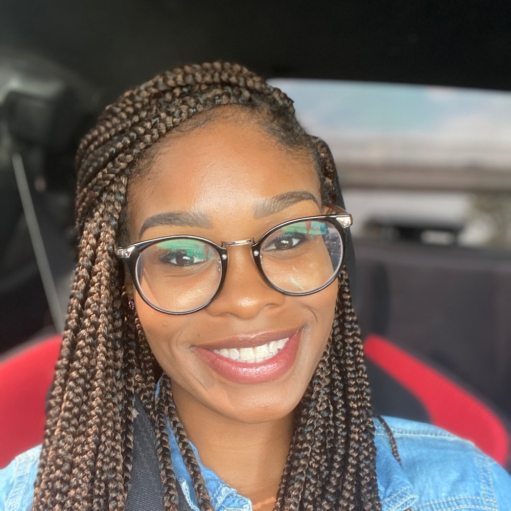 Meet your Posher, Andrea